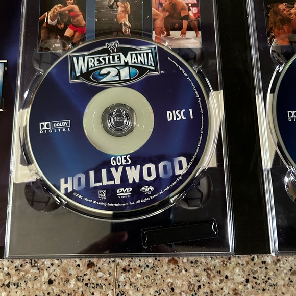 Wrestle Mania Goes Hollywood 2005 3-disc collector’s edition - Picture 5 of 7